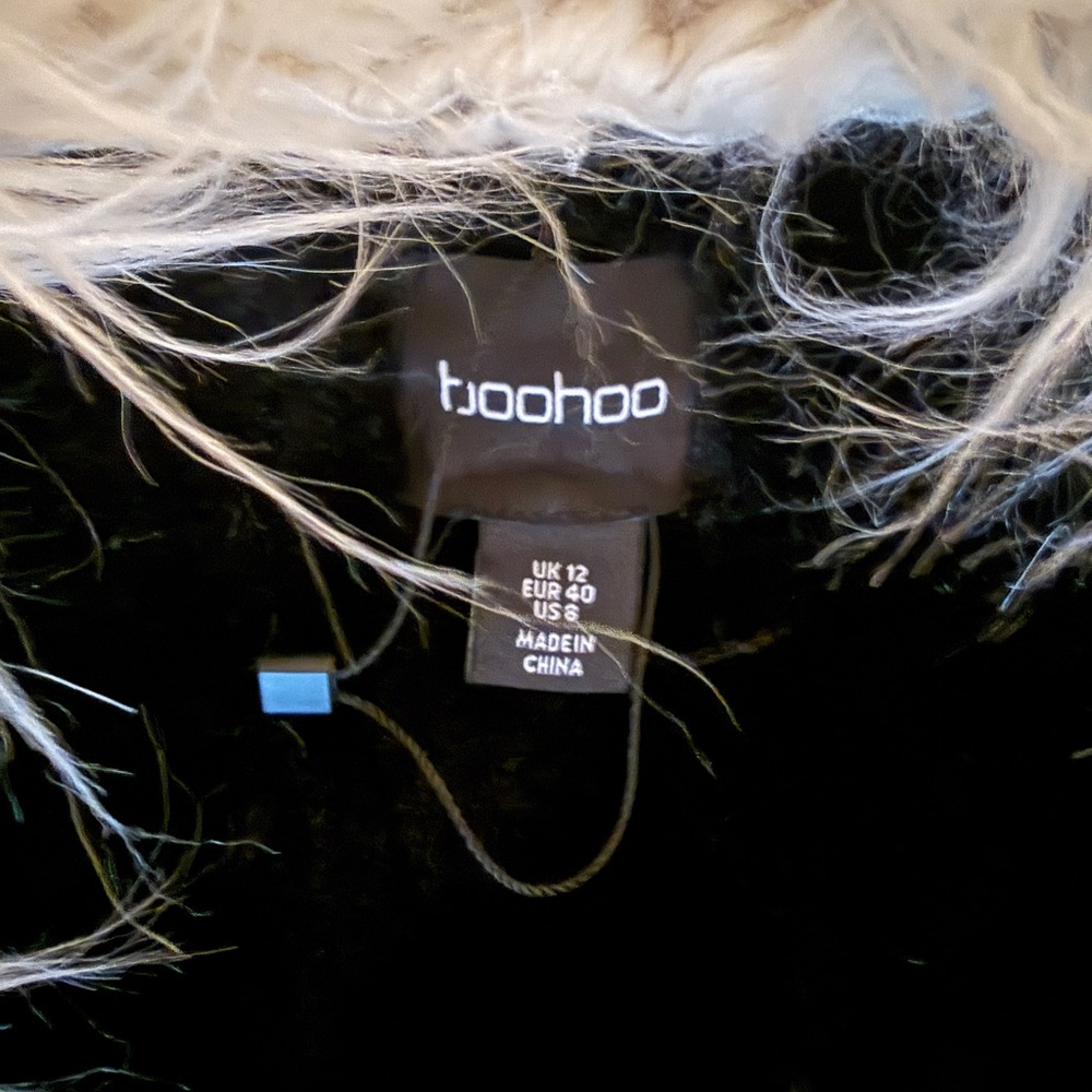 Boohoo Black Long Jacket with Cream Faux Fur Trim Penny Lane - Picture 3 of 9